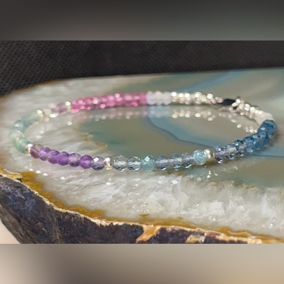 All Gemstone London Topaz and Sterling Silver Bracelet. - Picture 4 of 9